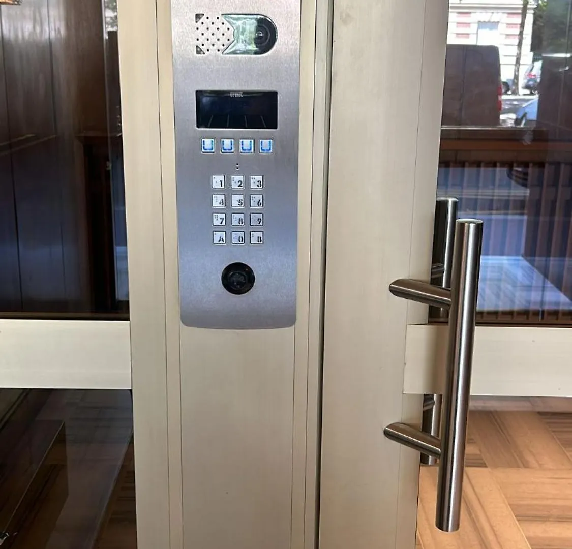 Apartment Pour Deux Face A La Tour Eiffel Paris